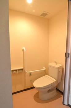 サービス付き高齢者向け住宅の居室内写真4（トイレ）